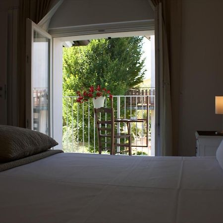 Casa Speri Bed & Breakfast Peschiera del Garda Exterior photo